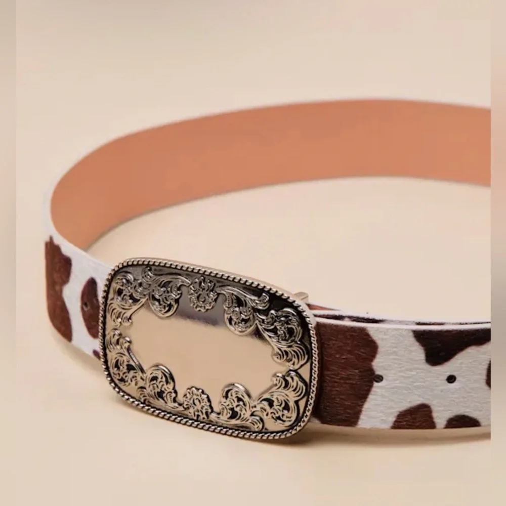 SOLD 🎉 Winry Brown and White Cow Print Faux Fur Belt - Picture 1 of 5